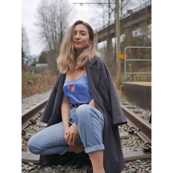 Meet your Posher, Sophia - Picture 2 of 2